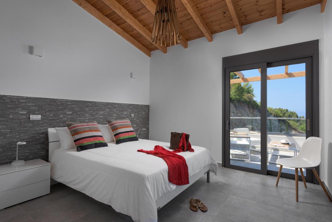 Kathisma Bay Villas - Luxury Villas - Villa Helios Kalamitsi  Bagian luar foto